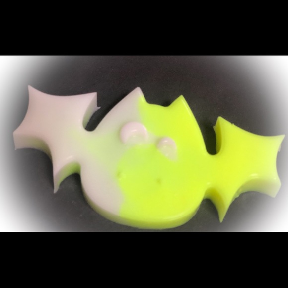 SOLD-Skull Spa Set (Lemon Eucalyptus ) - Picture 5 of 7